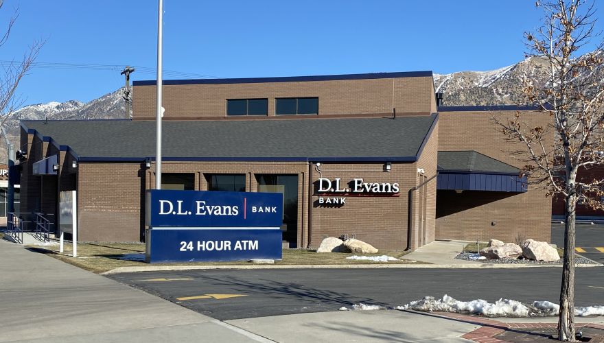 Branch Hours And Locations Near Me D L Evans Bank